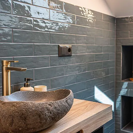 Dunique Паланга